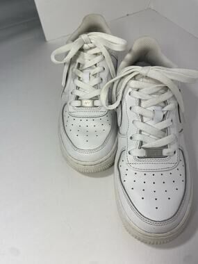 Nike Air Force 1 AF1 Low Triple White Shoes Size Women's 8 Sneakers (6Y)